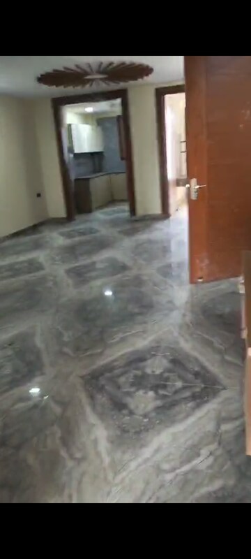 Parking in 3 BHK Builder Floor at Fidato Honour Homes, Sector 89 – for Sale