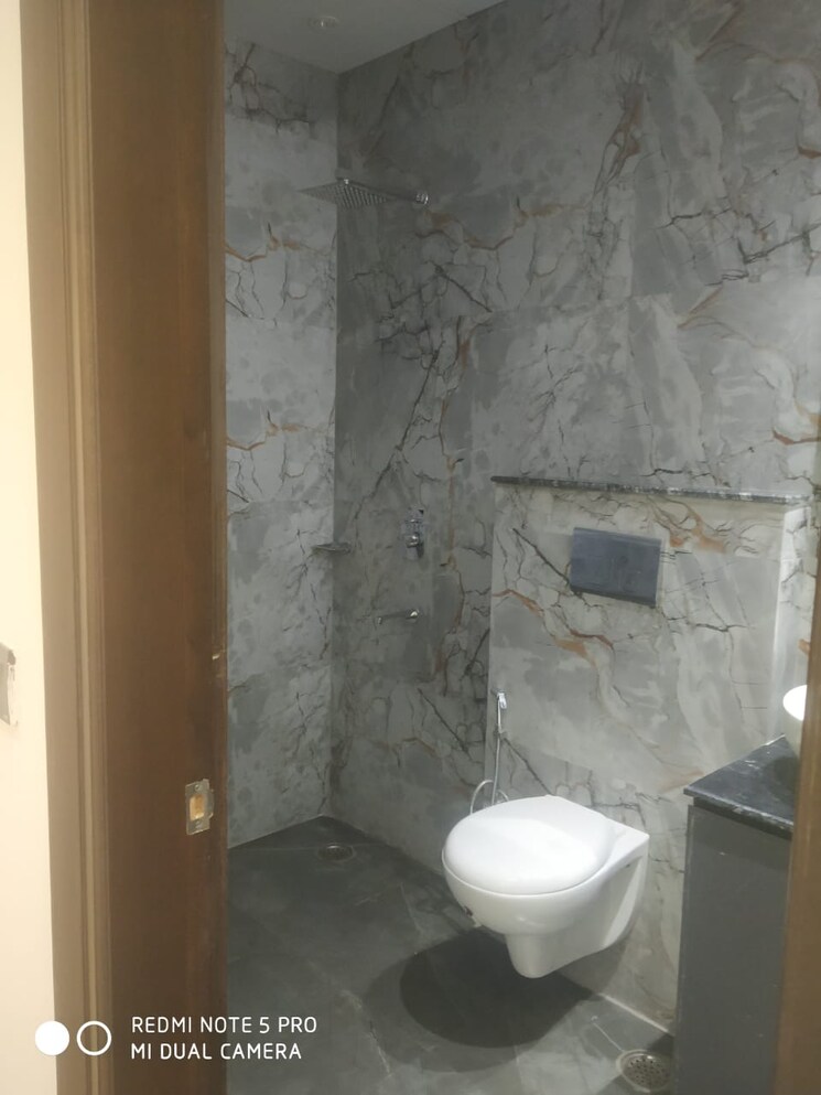 Bathroom, sector 57 3 Bedroom 180 Sq.Yd. Builder Floor In Sector 57 Gurgaon 8784057
