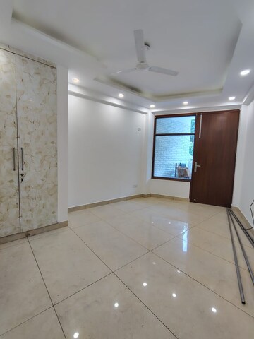 Room in 4 BHK Builder Floor at Malviya Nagar – for Rent