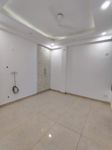 Room in 4 BHK Builder Floor at Malviya Nagar – for Rent