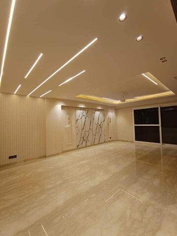Room in 3 BHK Builder Floor at Saket – for Rent