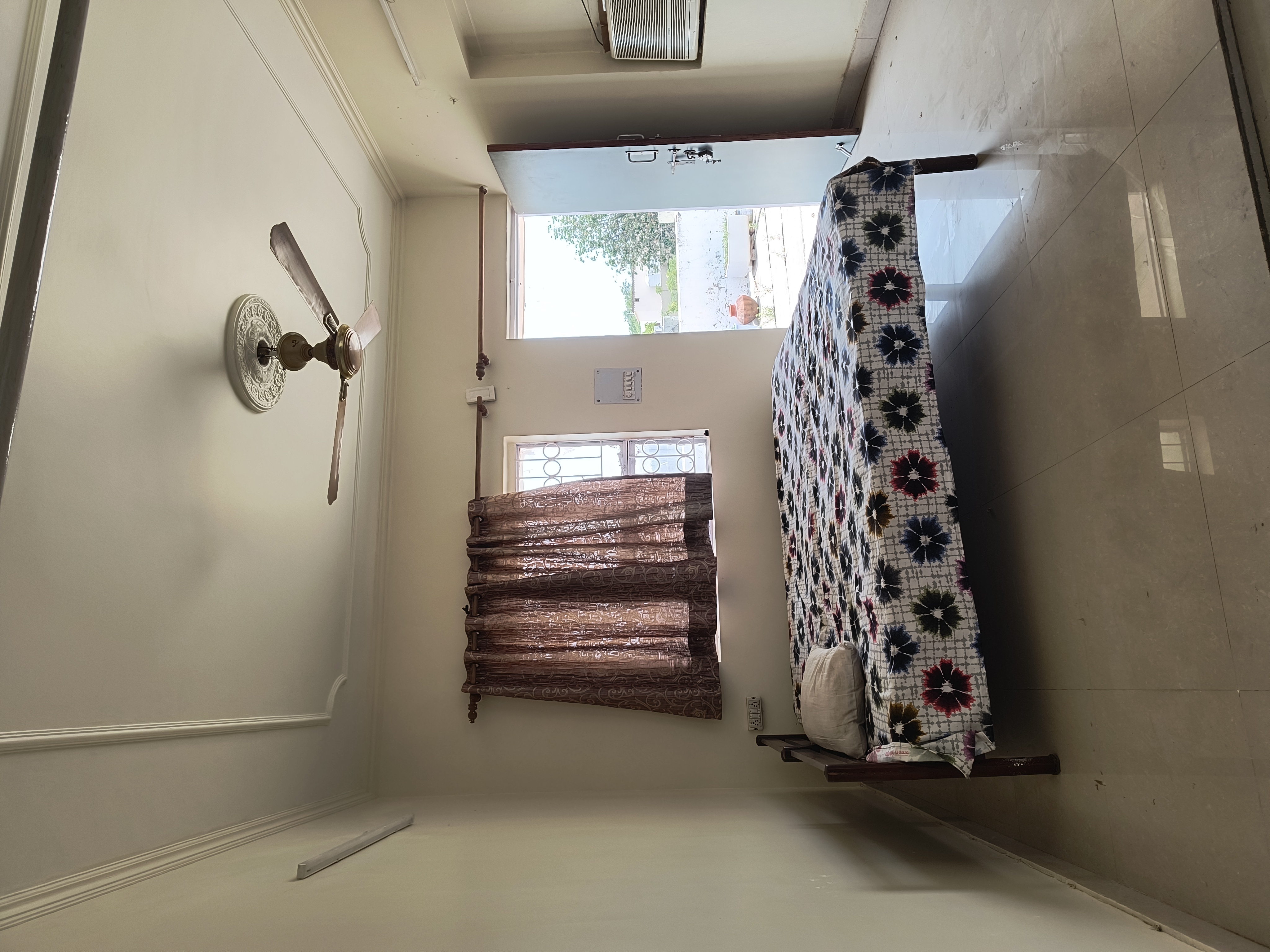 1 Rk+ Study Room Apartment For Rent in Sarita Vihar Pocket-J RWA