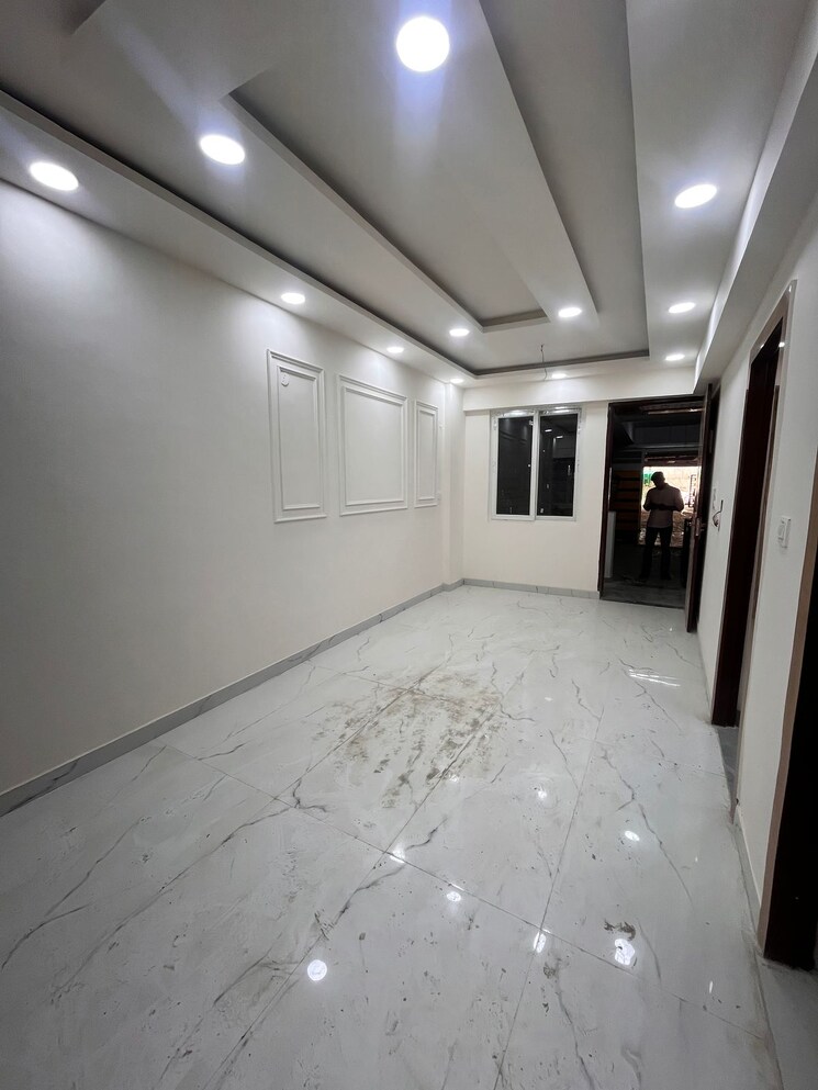 Room, sector 10 greater noida 6 Bedroom 95 Sq.Yd. Villa In Sector 10 Greater Noida Greater Noida 8784106