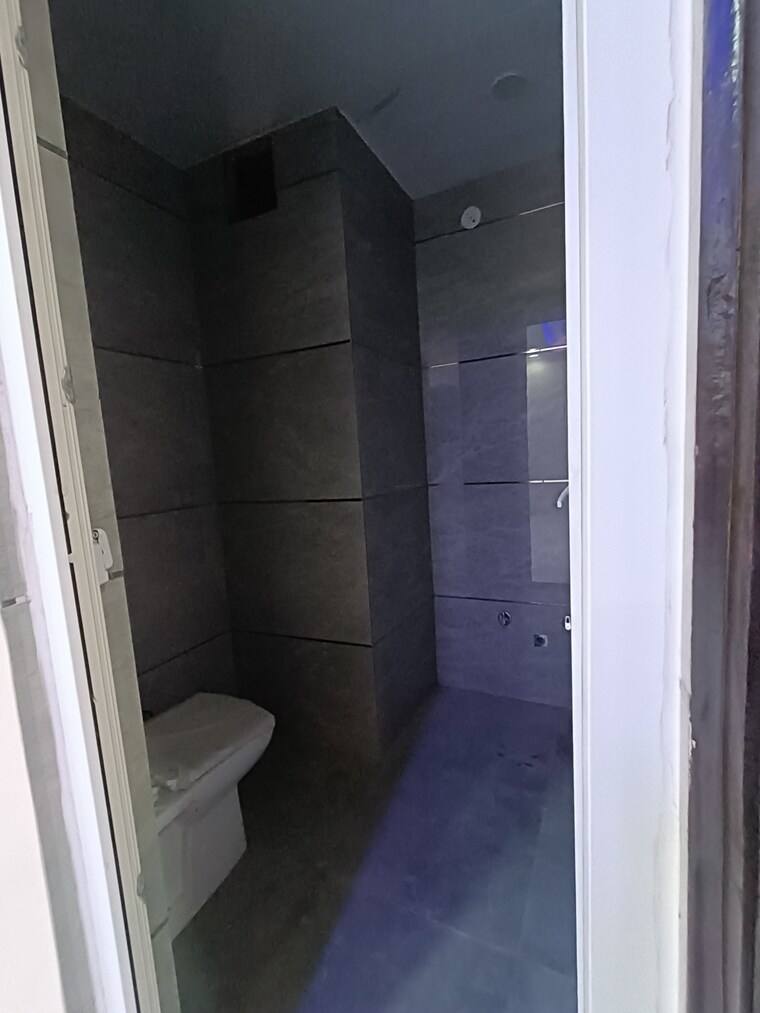 Bathroom, burari 3 Bedroom 100 Sq.Yd. Builder Floor In Burari Delhi 8784170