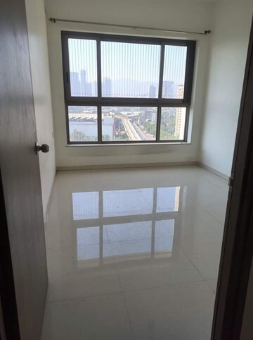 2 BHK Apartment For Rent in Kalpataru Paramount B, Kapur Bawdi