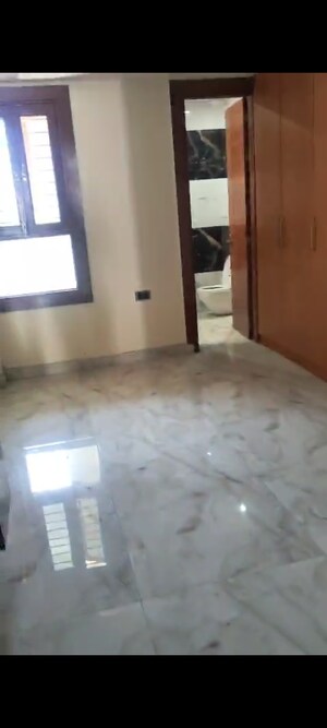 Room in 3 BHK Builder Floor at Fidato Honour Homes, Sector 89 – for Sale