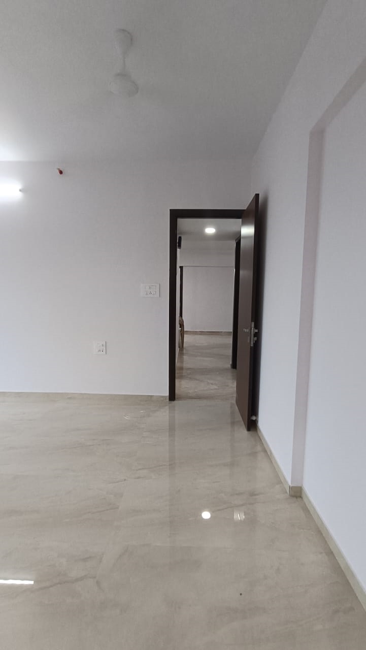 3.5 BHK Apartment For Rent in Rajesh White City