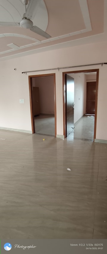 Room in 2 BHK Builder Floor at Sector 23 – for Rent