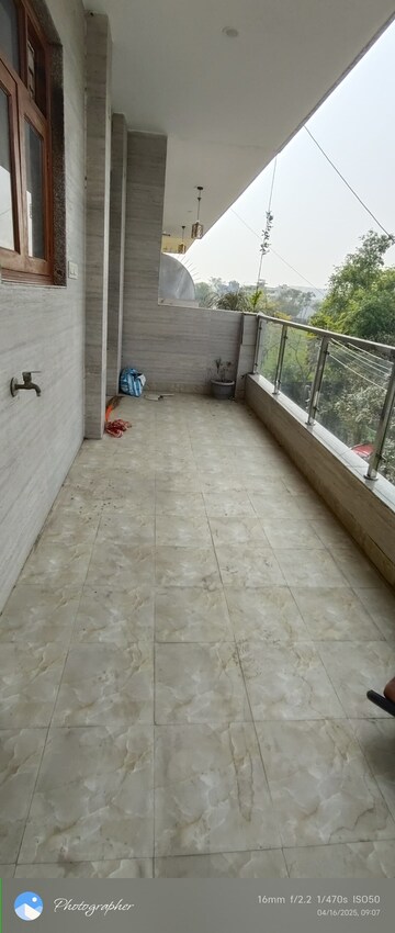 Balcony in 2 BHK Builder Floor at Sector 23 – for Rent