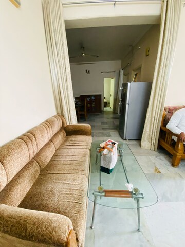 Room in  Pg at Gomti Nagar – for Rent