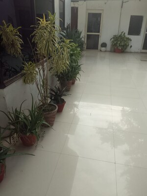 Room in 2 BHK Villa at Sainik Farm – for Sale