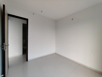 Room in 2 BHK Apartment at Ashar Aria, Kalwa – for Rent