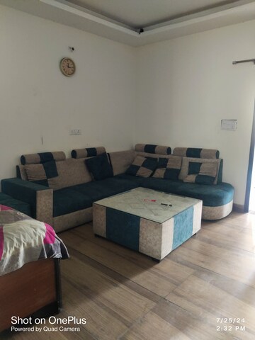 Bedroom in 3 BHK Builder Floor at Sahastradhara Road – for Rent