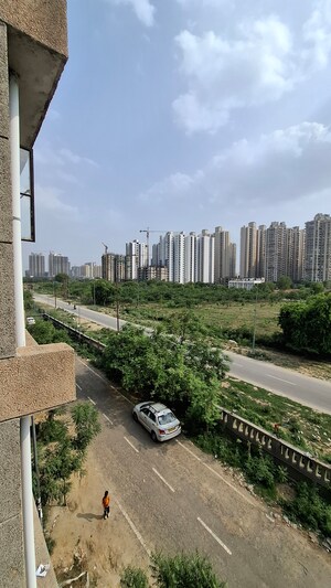 1.5 BHK Apartment – Exterior View View at Sector 10 Greater Noida - for Sale