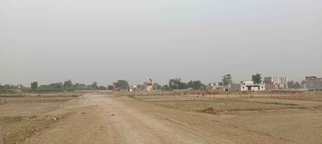 Plot For Sale in Deva Road 