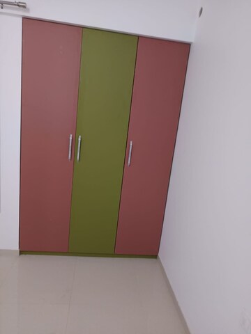 Furnished Amenities in 2 BHK Apartment at Kalpataru Immensa, Kolshet Road – for Rent