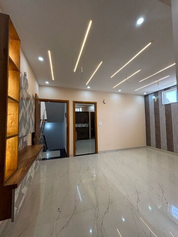 Room in 3 BHK Builder Floor at Gujrara Mansingh – for Sale