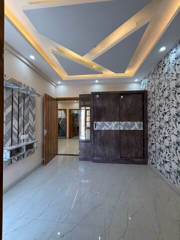 Room in 3 BHK Builder Floor at Gujrara Mansingh – for Sale