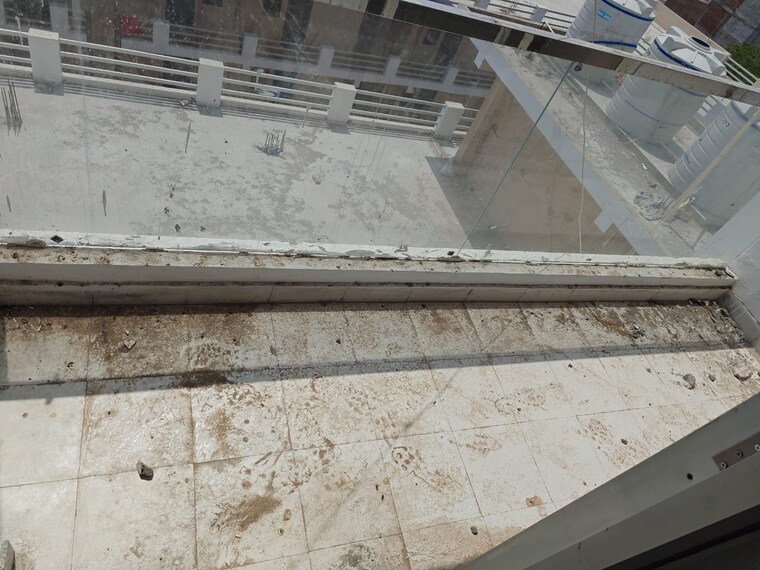 Balcony, sector 73 2 Bedroom 1000 Sq.Ft. Builder Floor In Sector 73 Noida 8784261