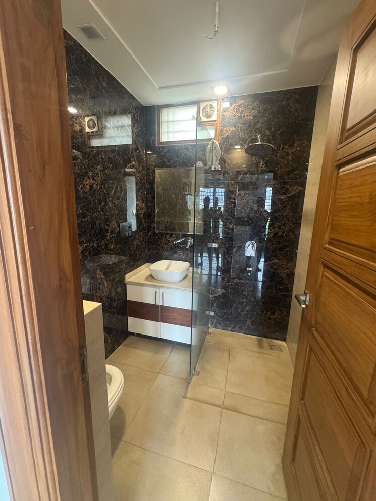 Bathroom, sector 85 4 Bedroom 500 Sq.Yd. Builder Floor In Sector 85 Faridabad 8784283