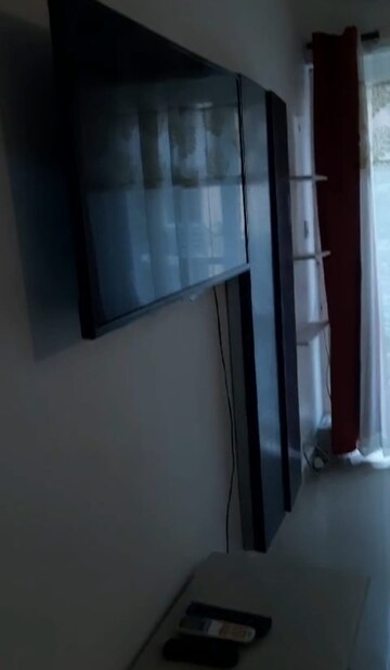 Room in 2 BHK Builder Floor at Bptp Park Floors I, Sector 77 – for Rent