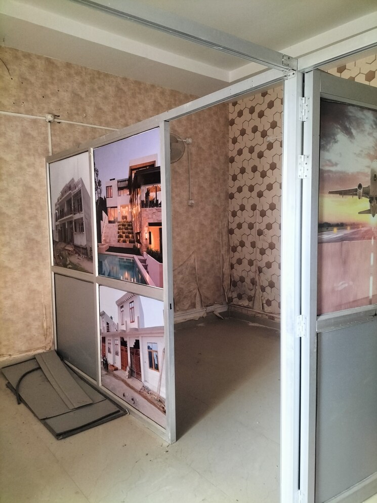 Team Area, sushant golf city Commercial Office Space 300 Sq.Ft. In Sushant Golf City Lucknow 8784334