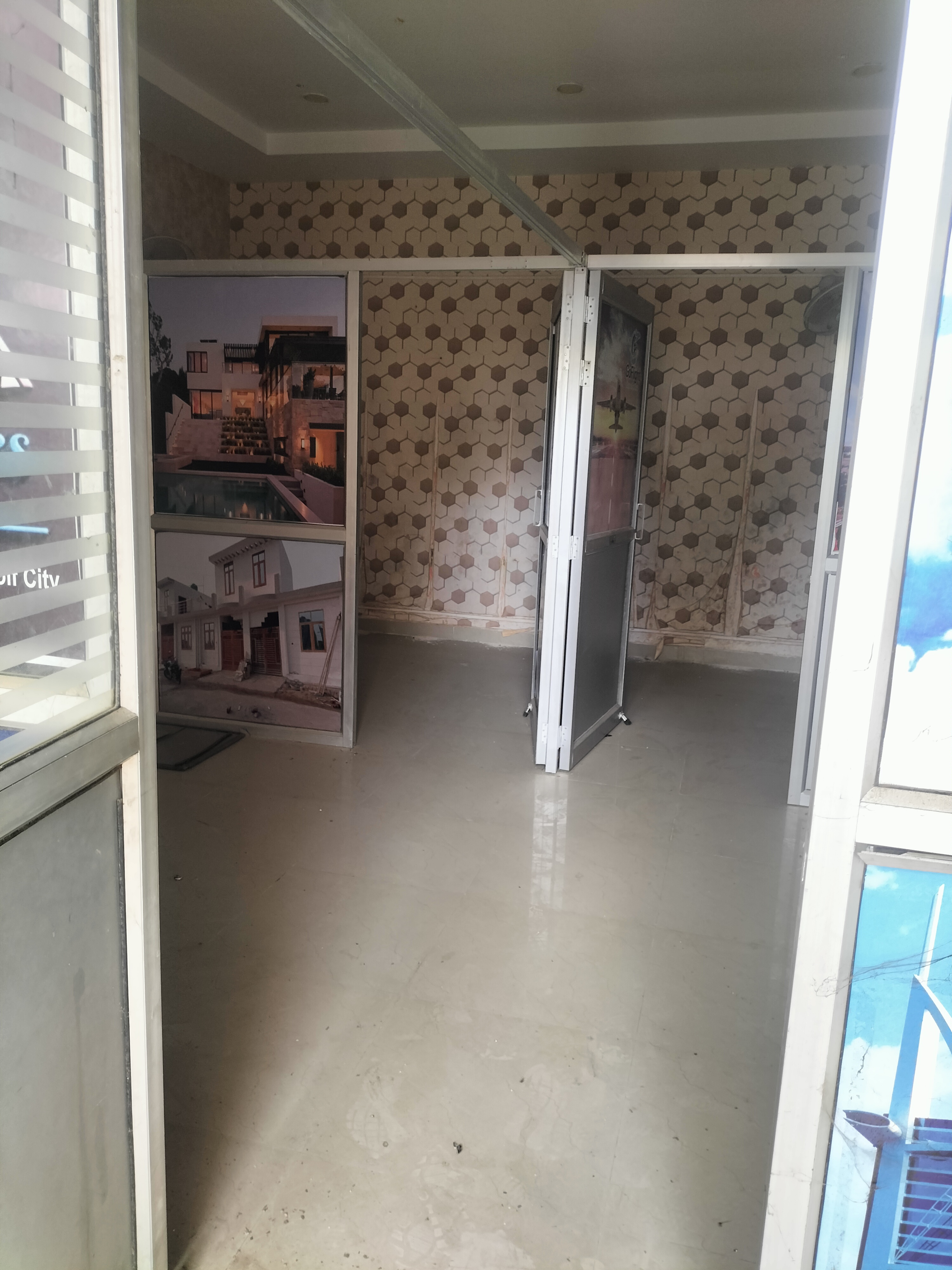 Office Space For Rent in Ansal Sushant Golf City S