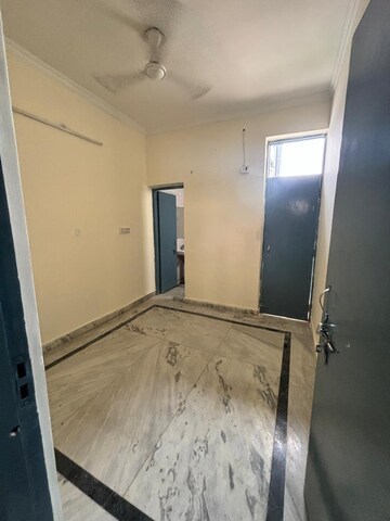 1 BHK Builder Floor For Rent in Sushant Lok 2, Sector 57