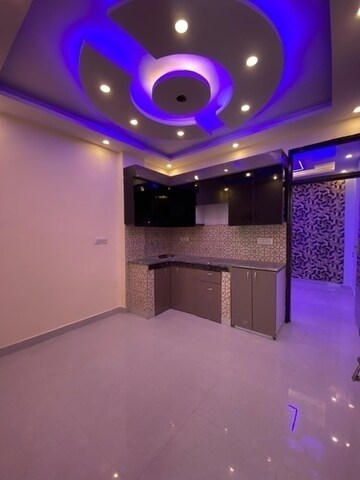 Bedroom in 2 BHK Builder Floor at Igi Airport Area – for Sale
