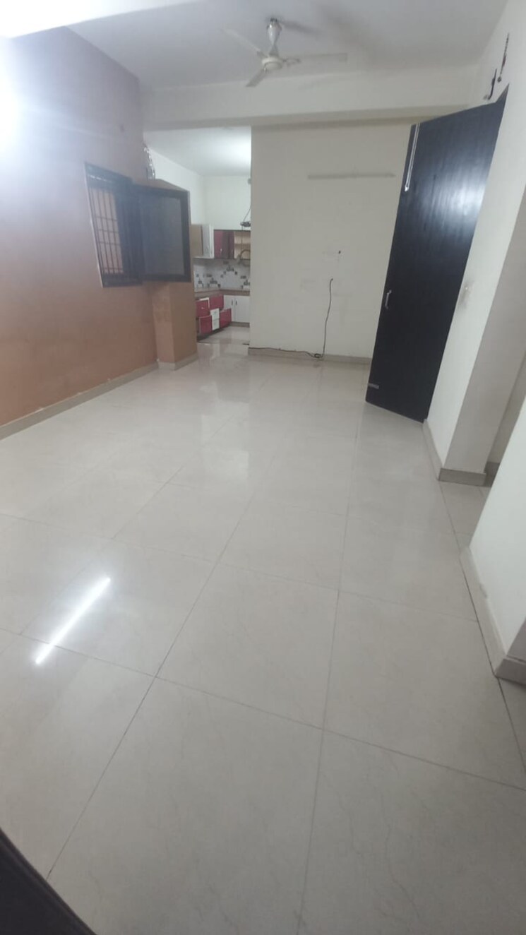 Room, rwa-apartments-sector-72 2 Bedroom 1250 Sq.Ft. Independent House In Sector 72 Noida 8784391