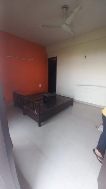 Room in 2 BHK Independent House at RWA Apartments Sector 72, Sector 72 – for Rent
