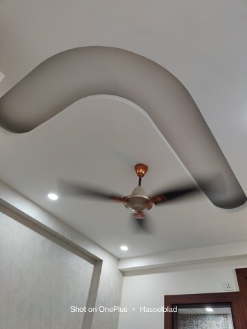 Furnished Amenities in 3 BHK Builder Floor at Niti Khand – for Rent