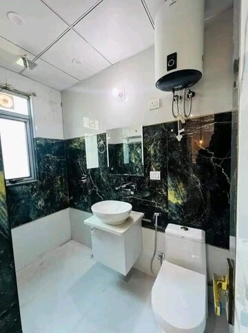 Master Bedroom in 1 BHK Builder Floor at Saket – for Rent