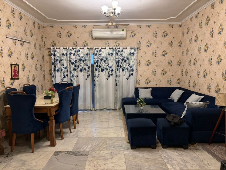 Living Room, shipra-sun-tower 3 Bedroom 1380 Sq.Ft. Builder Floor In Shipra Suncity Ghaziabad 8784415