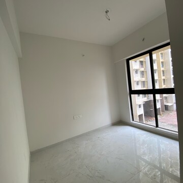 Room in 1.5 BHK Apartment at Runwal Gardens Phase 2, Kalyan Shilphata Road – for Rent