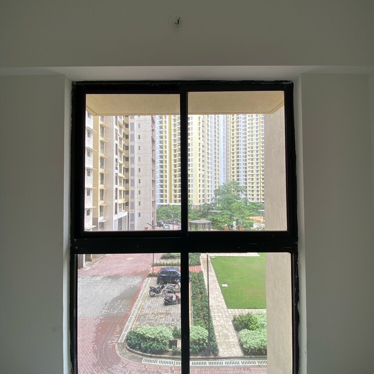 Room, runwal-gardens-phase-2 1.5 Bedroom 535 Sq.Ft. Apartment In Kalyan Shilphata Road Thane 8784429