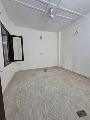 Bathroom in 4 BHK Builder Floor at Green Fields Colony – for Rent