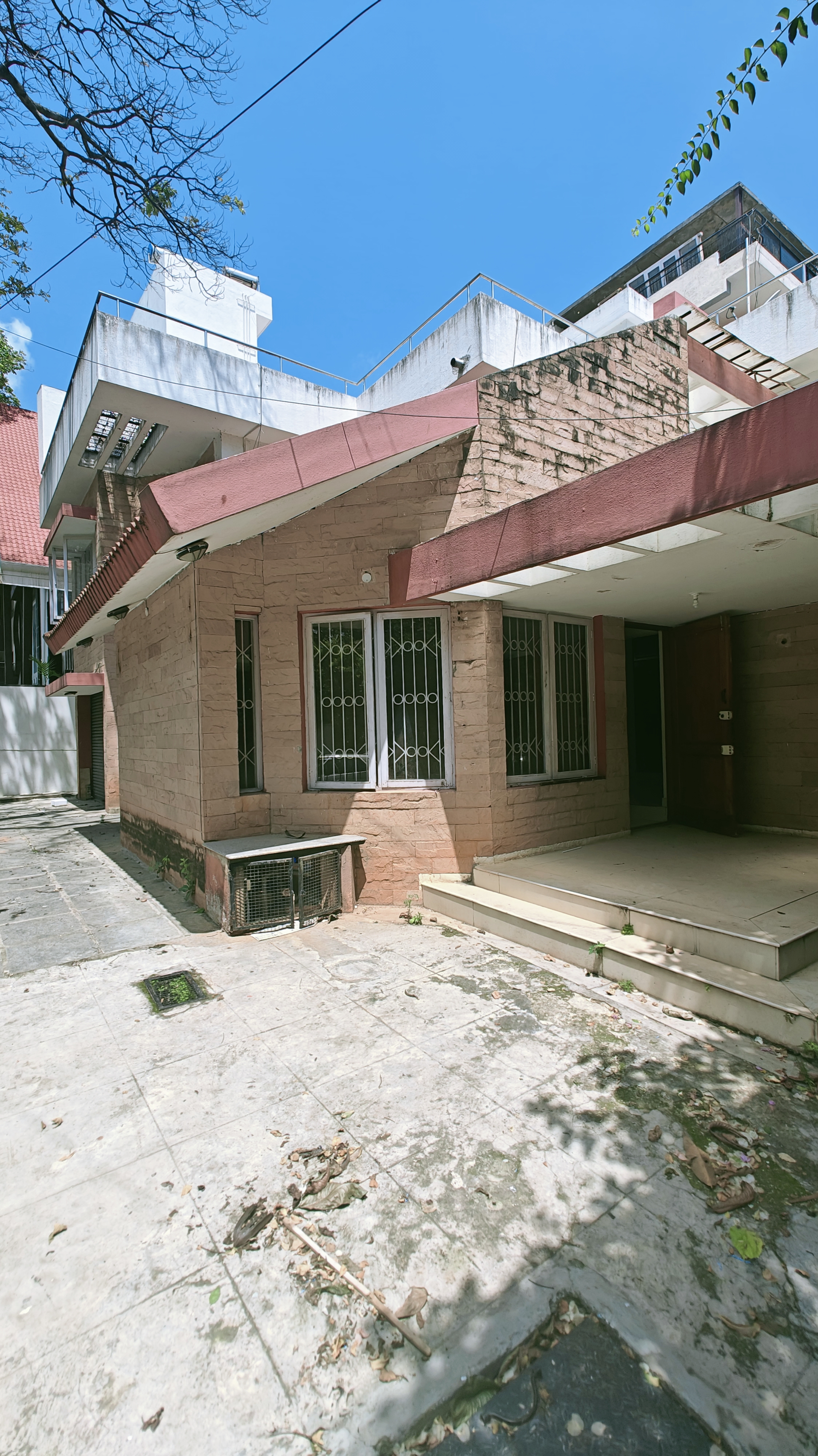 4 BHK + Servant Room Independent House For Rent in Koramangala