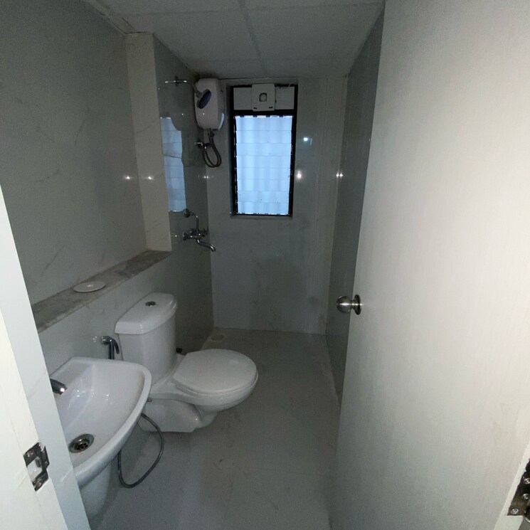 Bathroom, runwal-gardens-phase-i 1 Bedroom 447 Sq.Ft. Apartment In Kalyan Shilphata Road Thane 8784493