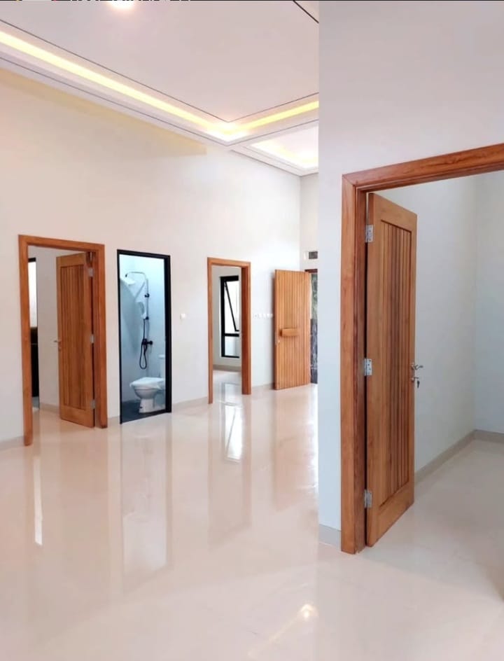 3 BHK + Pooja Room,Extra Room Builder Floor For Sale in Building Floor 