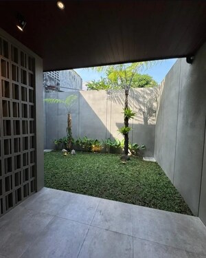 Bedroom in 3 BHK Builder Floor at Sector 33 – for Sale