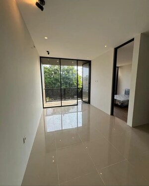 Room in 3 BHK Builder Floor at Sector 33 – for Sale