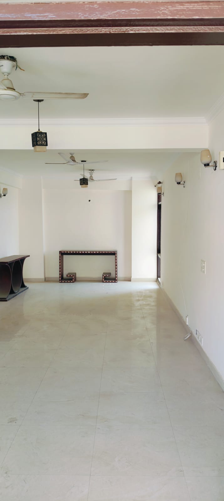 3 BHK + Servant Room 2000 Sq.Ft. Apartment in Abhinandan CGHS
