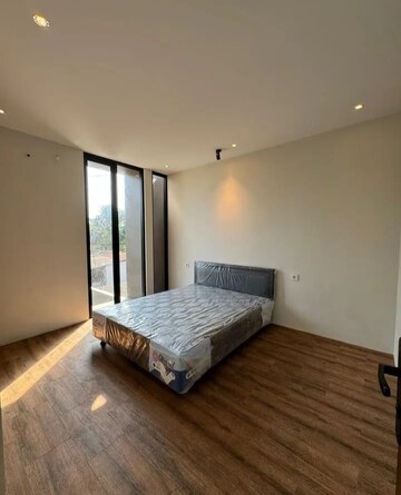 Bedroom in 2 BHK Builder Floor at Sector 35 – for Rent
