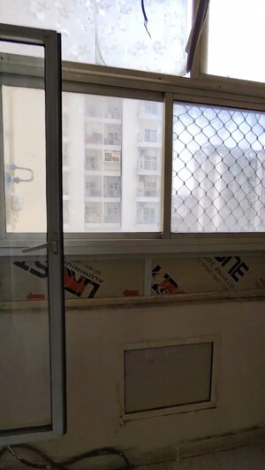 Room in 2 BHK Apartment at Galaxy Royale, Gaur City 2 – for Sale