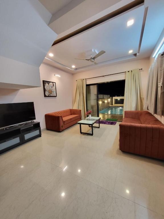 5 BHK Villa For Sale in Vaishno Homes