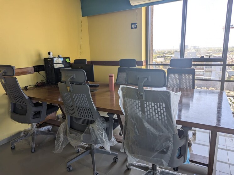 Team Area, shilp-one Commercial Office Space 1635 Sq.Ft. In Shilaj Ahmedabad 8784524