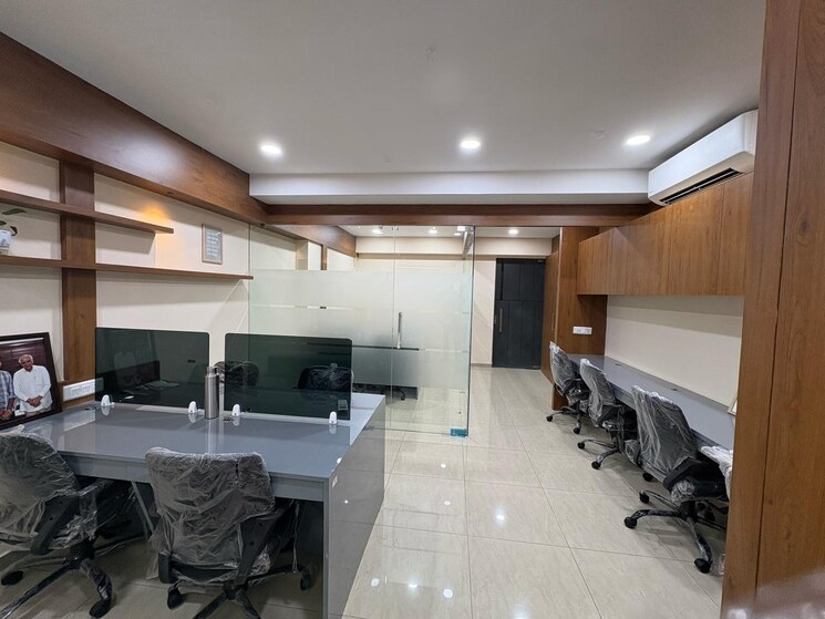 Team Area, swati-clover Commercial Office Space 855 Sq.Ft. In Thaltej Ahmedabad 8784571