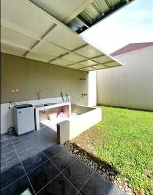 Kitchen in 3 BHK Builder Floor at Sector 35 – for Sale