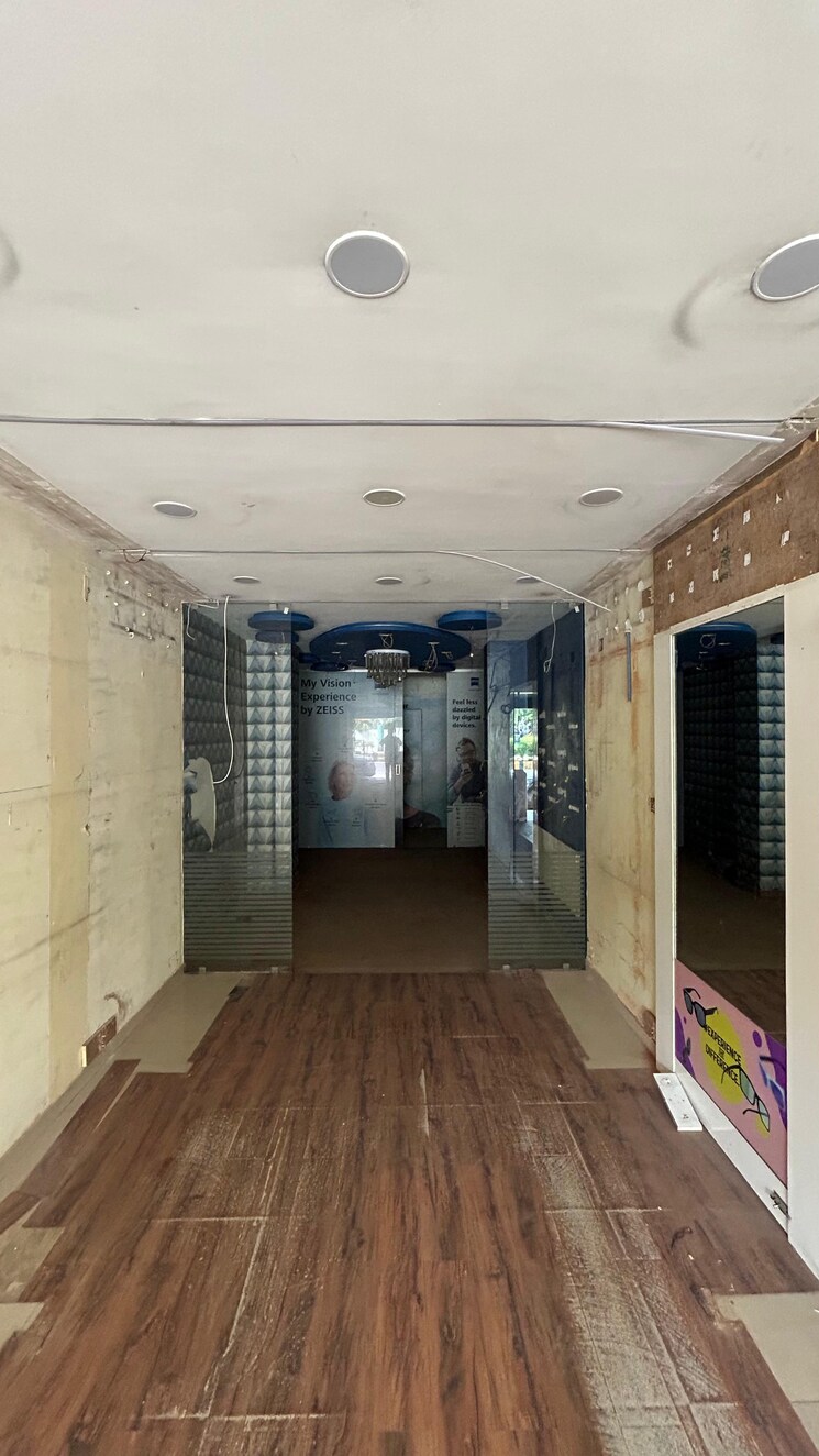 undefined, nehrunagar Commercial Shop 1000 Sq.Ft. In Nehrunagar Ahmedabad 8784600